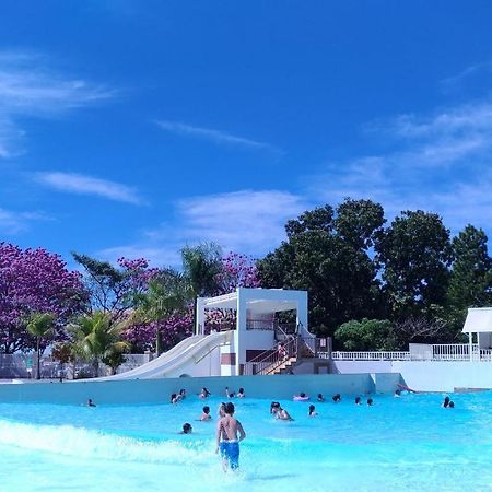 Thermas Lacqua Diroma Com Piscina De Ondas Gratis 24Horas Caldas Novas Esterno foto