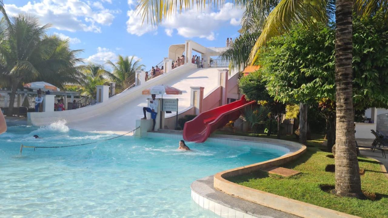 Thermas Lacqua Diroma Com Piscina De Ondas Gratis 24Horas Caldas Novas Esterno foto