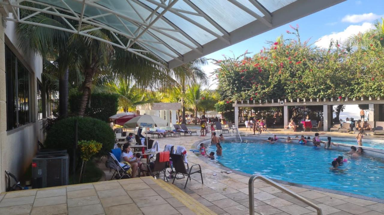 Thermas Lacqua Diroma Com Piscina De Ondas Gratis 24Horas Caldas Novas Esterno foto