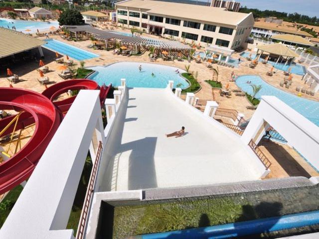 Thermas Lacqua Diroma Com Piscina De Ondas Gratis 24Horas Caldas Novas Esterno foto