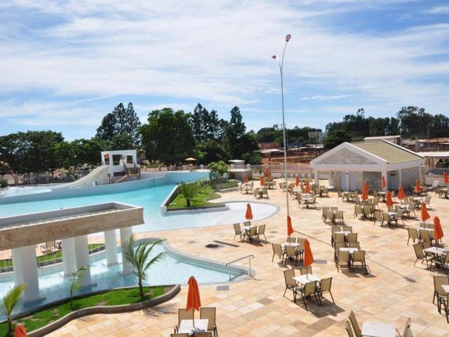 Thermas Lacqua Diroma Com Piscina De Ondas Gratis 24Horas Caldas Novas Esterno foto