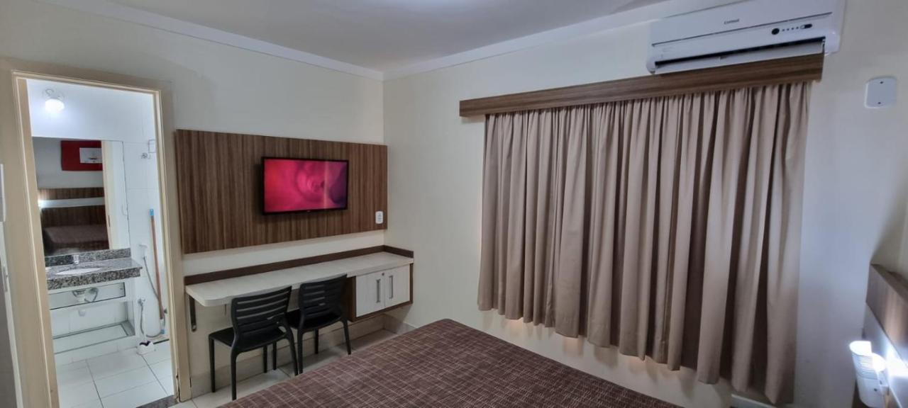 Thermas Lacqua Diroma Com Piscina De Ondas Gratis 24Horas Caldas Novas Esterno foto