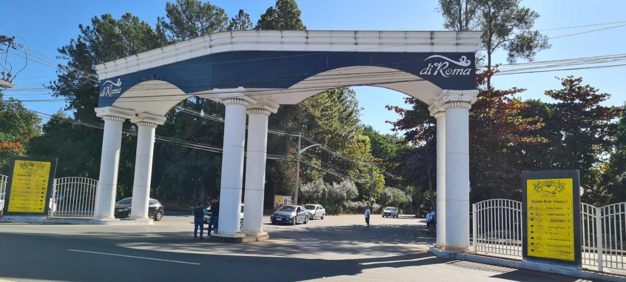 Thermas Lacqua Diroma Com Piscina De Ondas Gratis 24Horas Caldas Novas Esterno foto