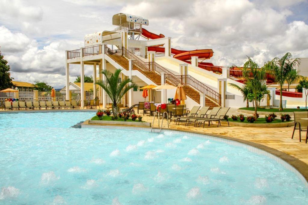 Thermas Lacqua Diroma Com Piscina De Ondas Gratis 24Horas Caldas Novas Esterno foto