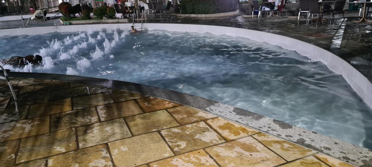 Thermas Lacqua Diroma Com Piscina De Ondas Gratis 24Horas Caldas Novas Esterno foto