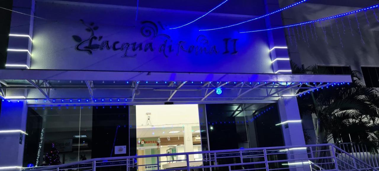Thermas Lacqua Diroma Com Piscina De Ondas Gratis 24Horas Caldas Novas Esterno foto